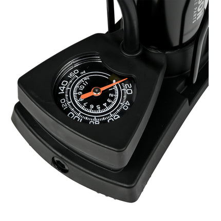 Voetpomp met manometer – Lengte slang ca. 40 cm, Druk max. 6 bar / 85 PSI, 40 cm