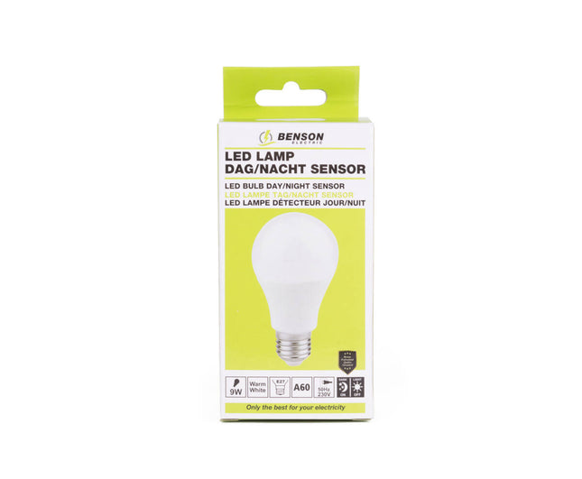 LED Lamp E27 A60 9W Dag/Nacht Sensor 3000K Warm Wit, 806Lm