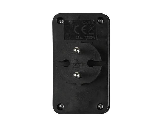 Stekker Quattro Zwart, 10A, 2300W, 250V, IP20, voor binnengebruik.