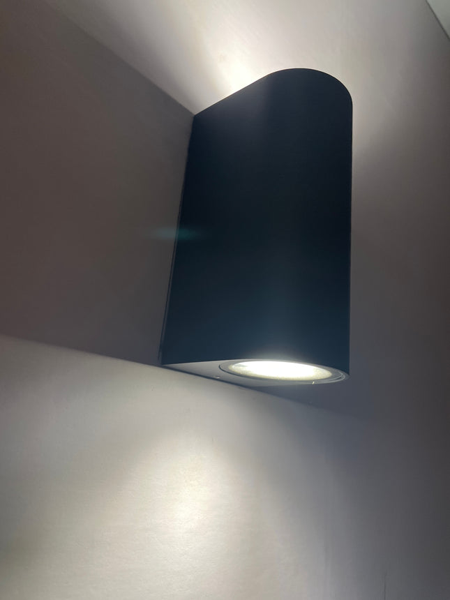 Wandlamp rond hoog up&down light IP65 – Fitting GU10, Waterdicht IP65, Snoer lengte 30 cm
